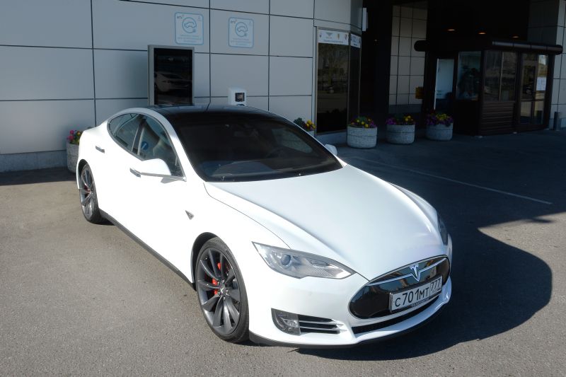 tesla.jpg